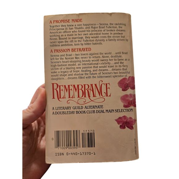 Danielle Steel REMEMBRANCE Vintage Romance WWII Family Saga Dell 0440173701 - Picture 8 of 8